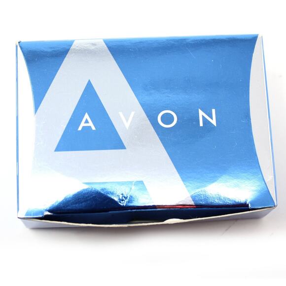 Vintage Avon Glamourous Y Gift Set in Red with Necklace and Earrings - Hey Viv - Picture 3 of 5